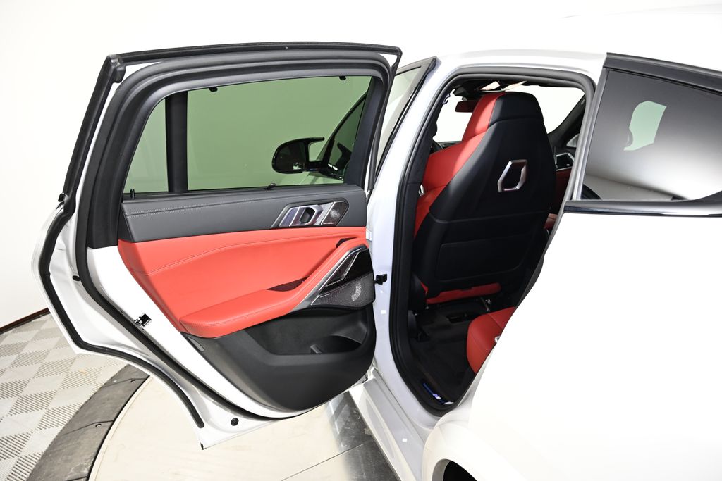 Thumbnail: 2025 BMW X6 - 25