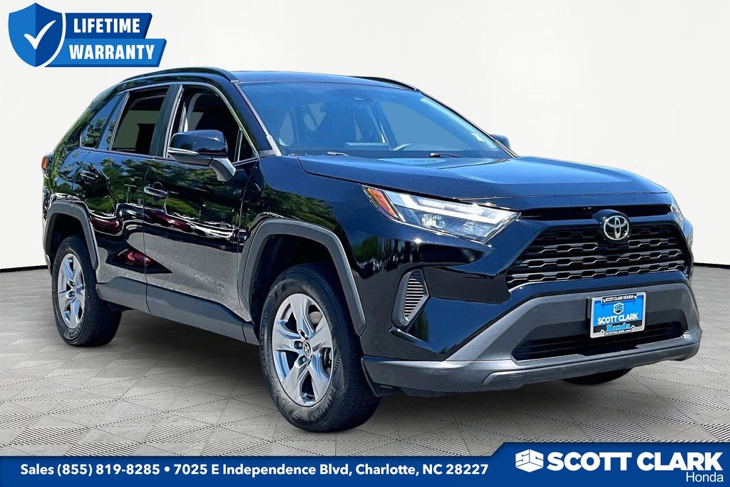 2023 Toyota RAV4 XLE