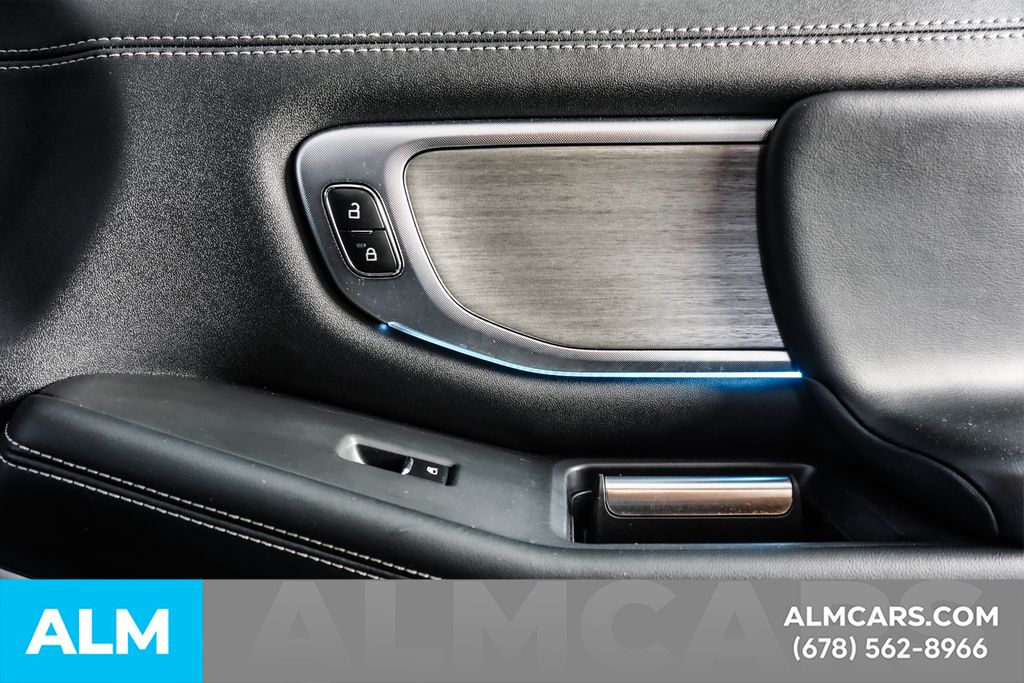 Used 2025 Black Ford Platinum image 49