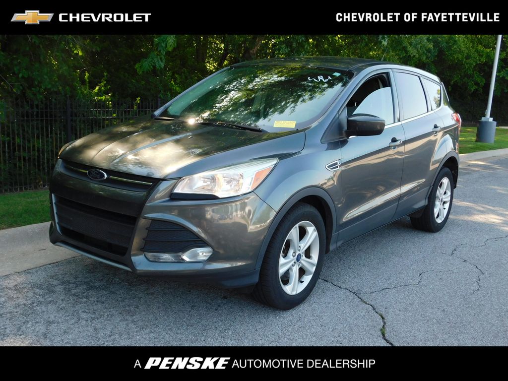 2015 Ford Escape SE's photo