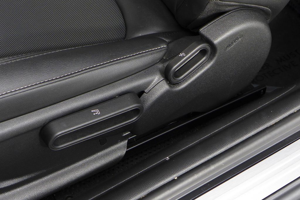 Thumbnail: 2023 MINI Cooper - 23