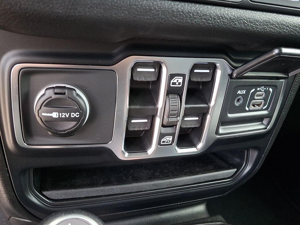 New 2026 Jeep Wrangler SUV