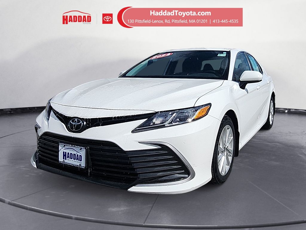 2024 Toyota Camry LE FWD