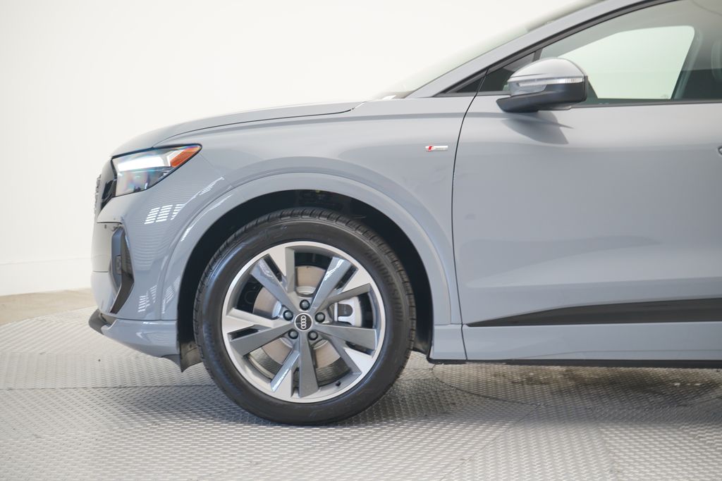 2025 Audi Q4 e-tron  2