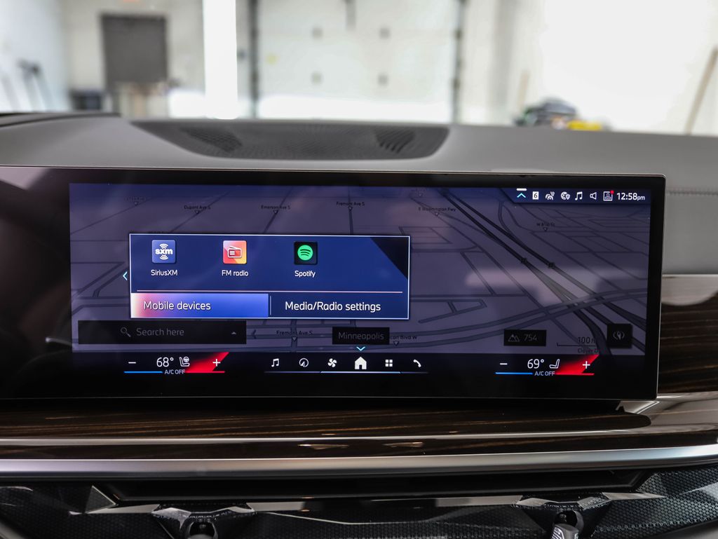 Thumbnail: 2026 BMW X5 - 17