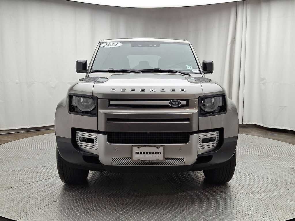 2024 Land Rover Defender 110 2