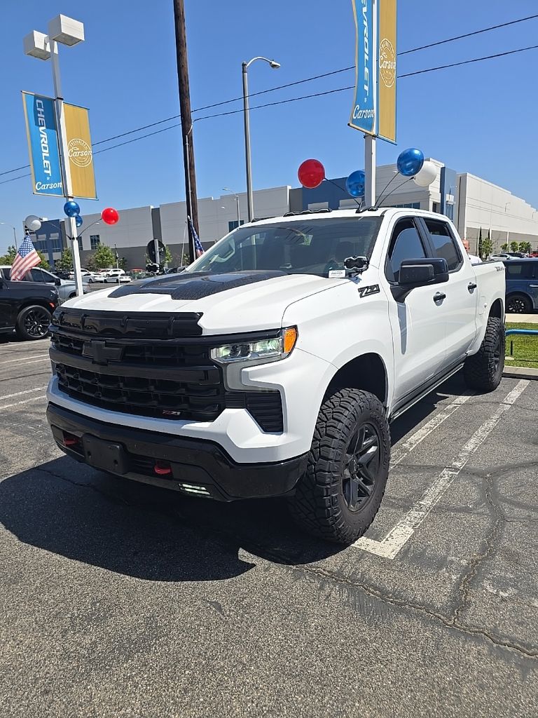 Summit White 2023 Chevrolet Silverado 1500 LT Trail Boss Crew Cab 4WD Pickup Truck Four-Wheel Drive 8-Speed Automatic