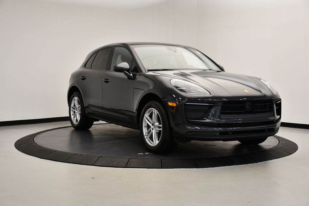2025 Porsche Macan  9