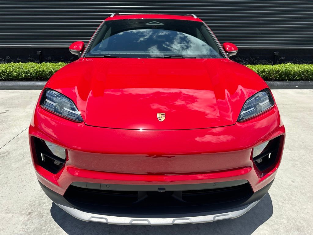 Thumbnail: 2026 Porsche Macan - 7