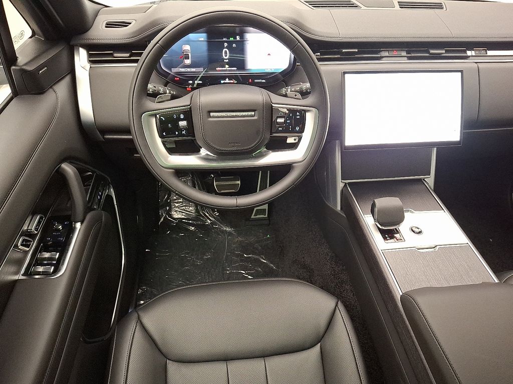 2025 Land Rover Range Rover SE 7