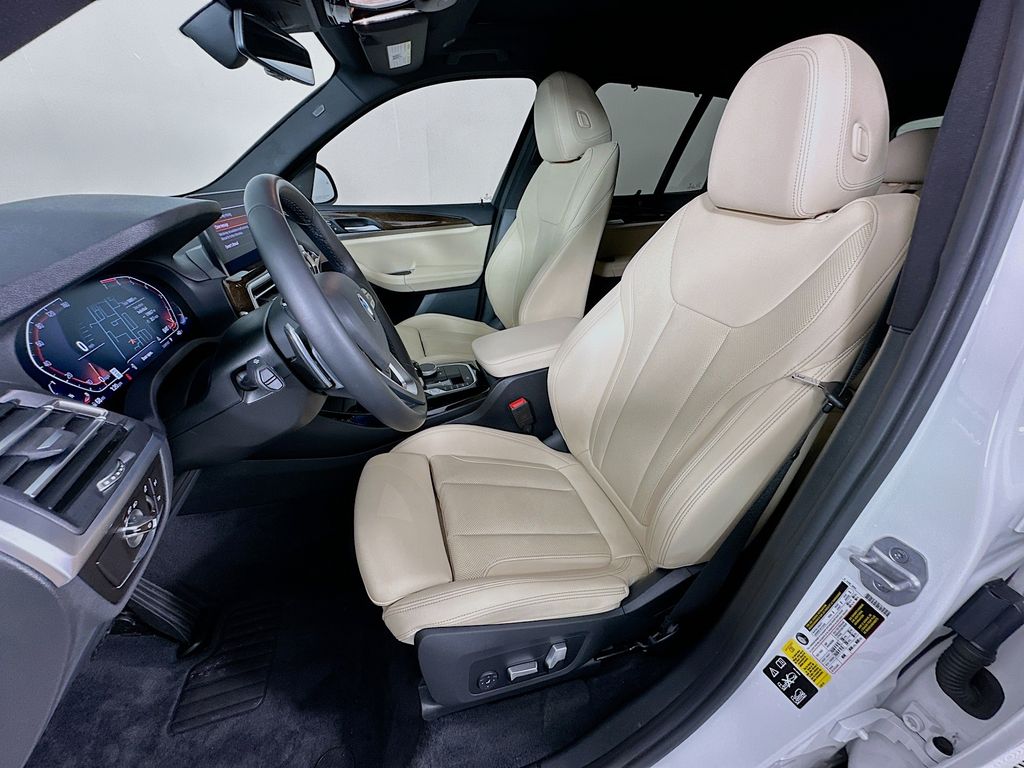 Thumbnail: 2023 BMW X3 - 21
