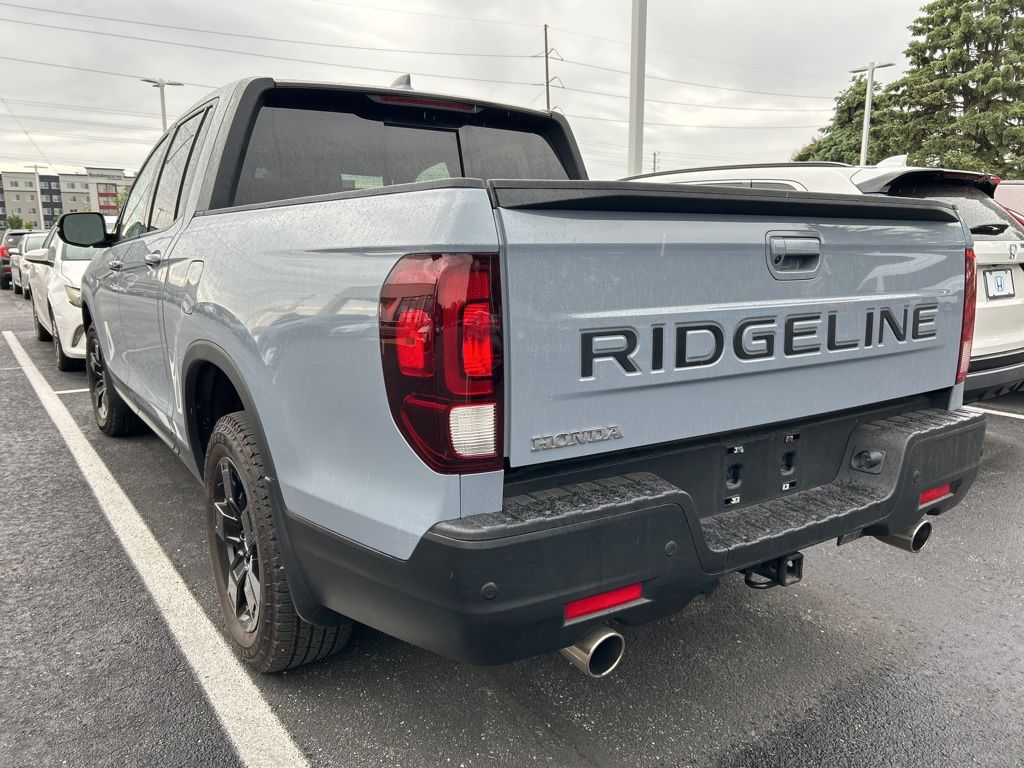2024 Honda Ridgeline Black Edition 2