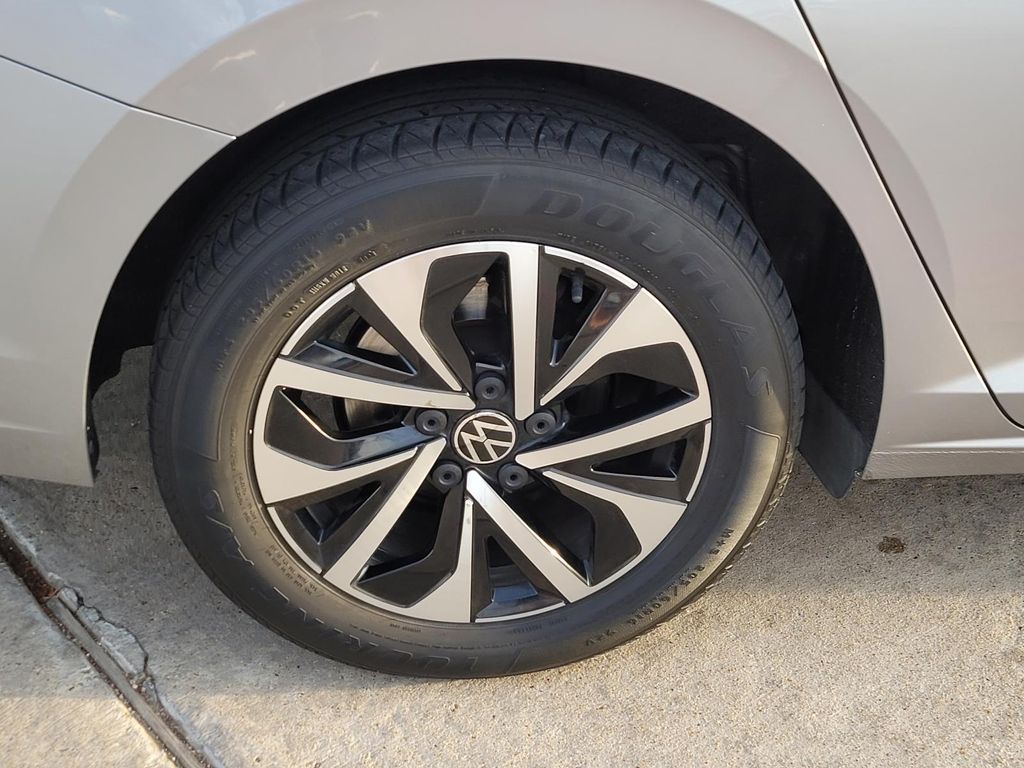 used 2023 Volkswagen Jetta car, priced at $17,300