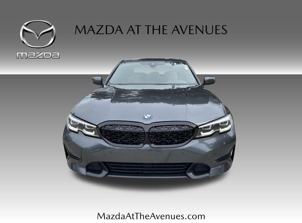 2019 BMW 3 Series 330i xDrive Sedan's photo