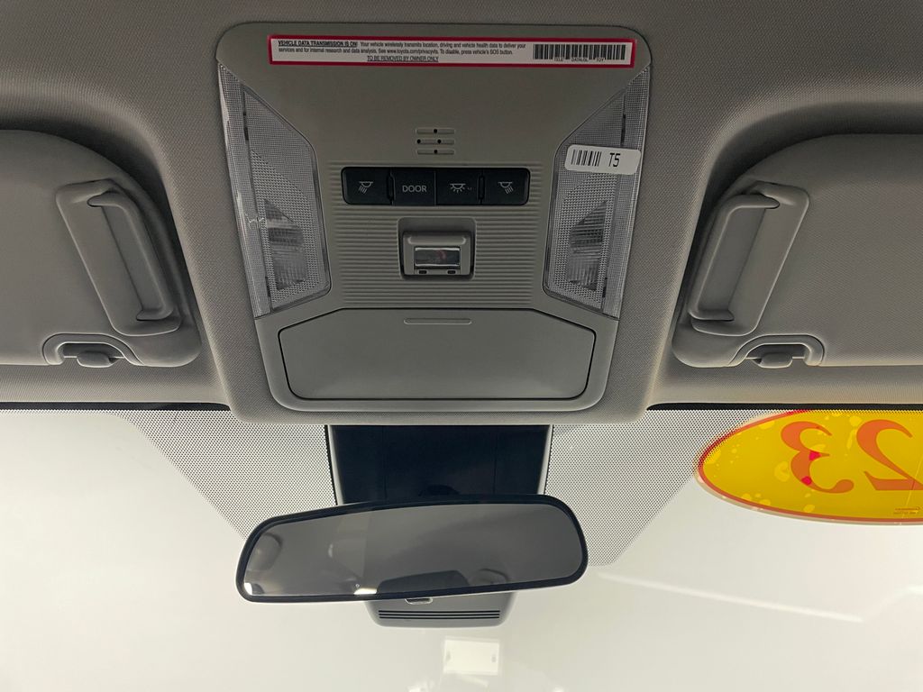 2023 Toyota RAV4 XLE 31