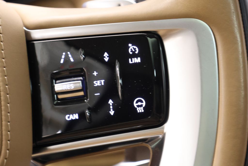 Thumbnail: 2023 Land Rover Range Rover - 19