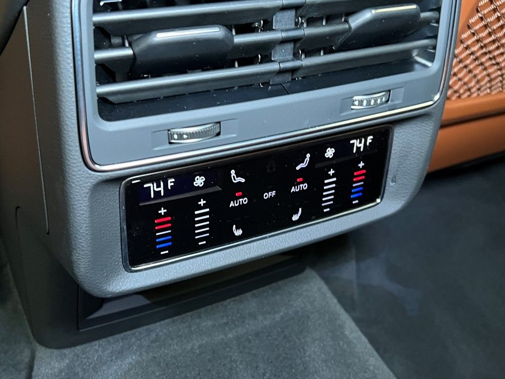 Thumbnail: 2025 Audi Q7 - 23