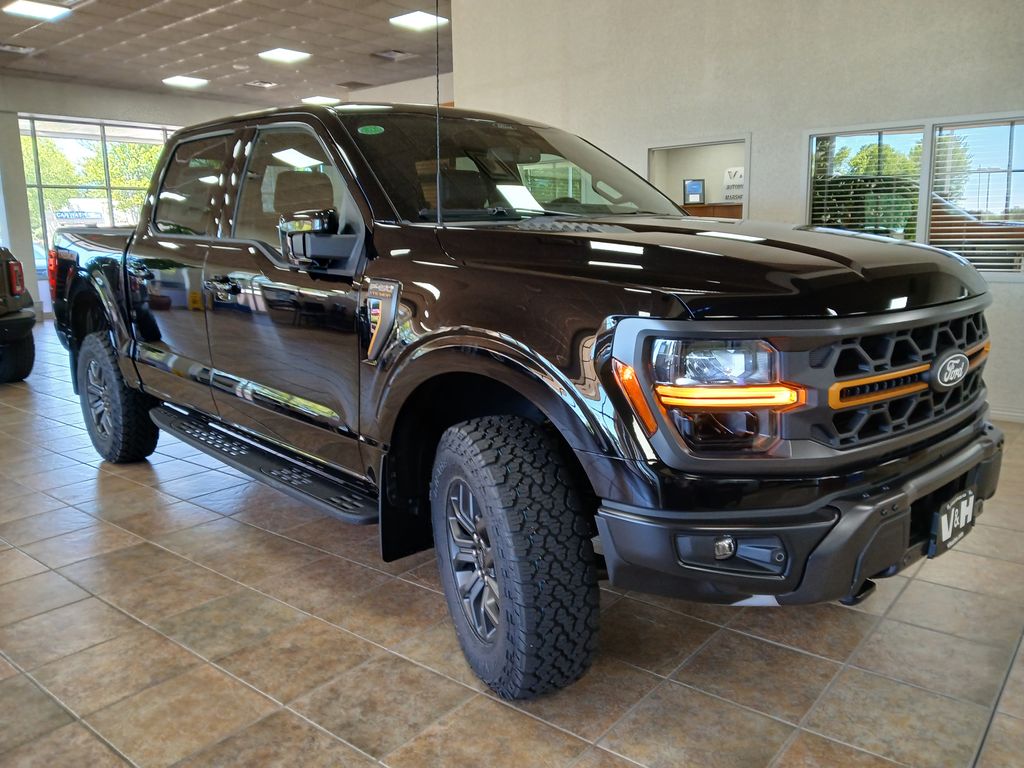 Agate Black Metallic 2025 Ford F-150 Pickup Truck Four-Wheel Drive Automatic