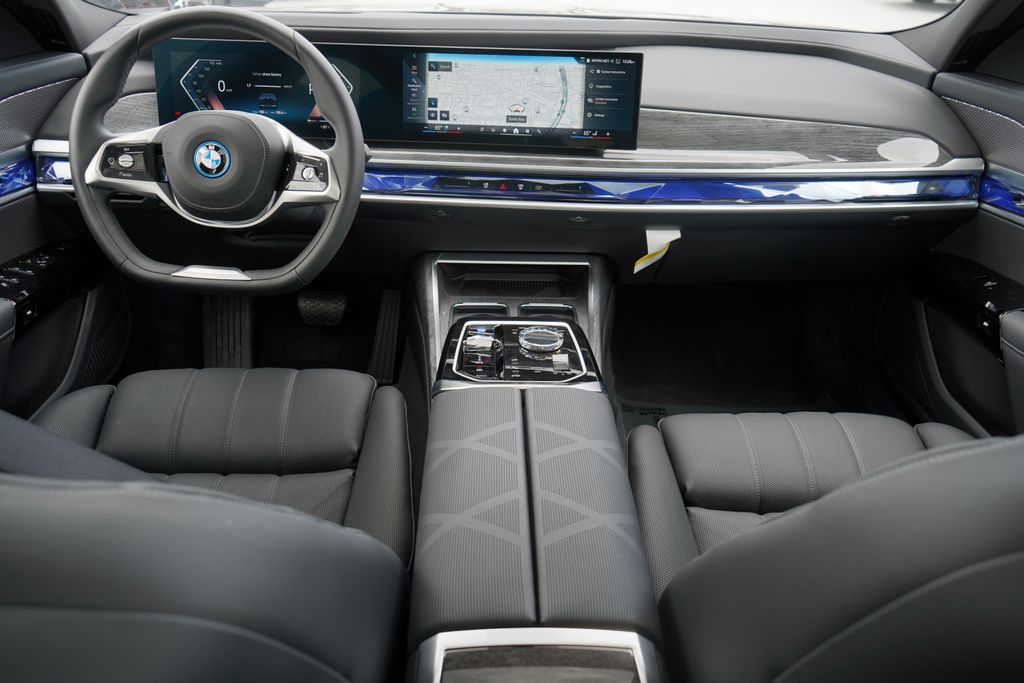 2024 BMW i7 eDrive50 13