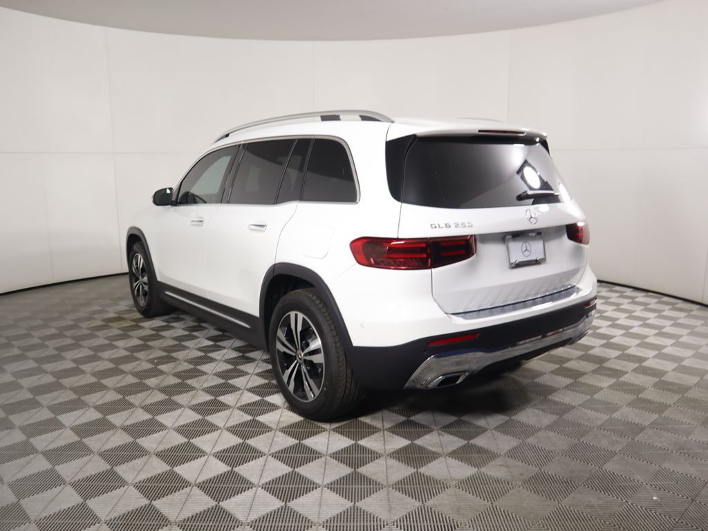 Thumbnail: 2026 Mercedes-Benz GLB - 7