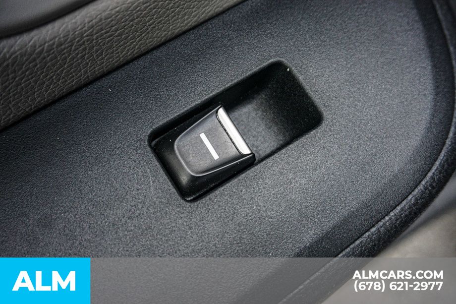Used 2025 Silver Honda EX-L image 56