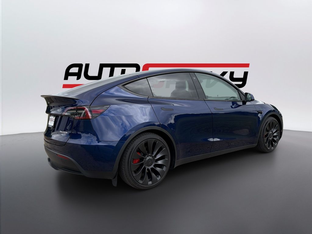 Used 2022 Blue Tesla Performance image 4