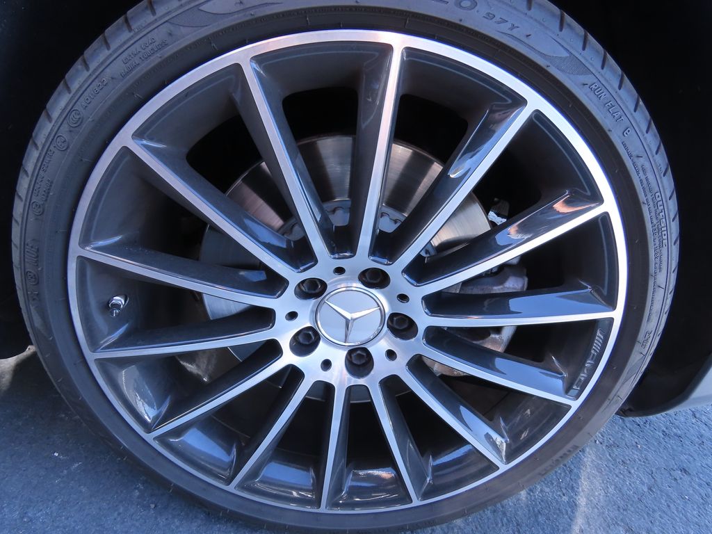 Thumbnail: 2021 Mercedes-Benz E-Class - 15