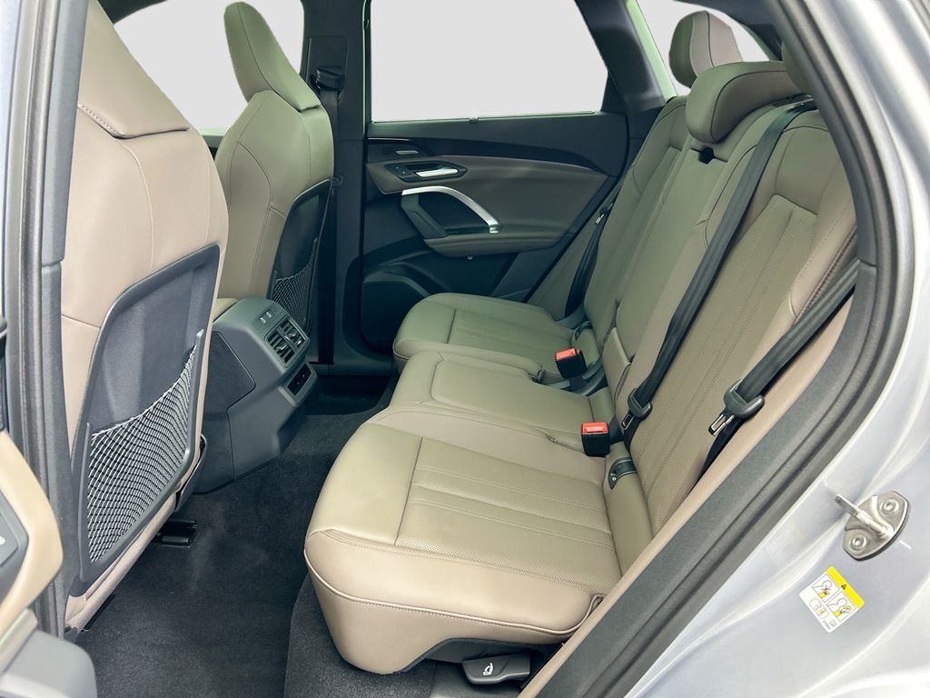 Thumbnail: 2025 Audi Q5 - 21