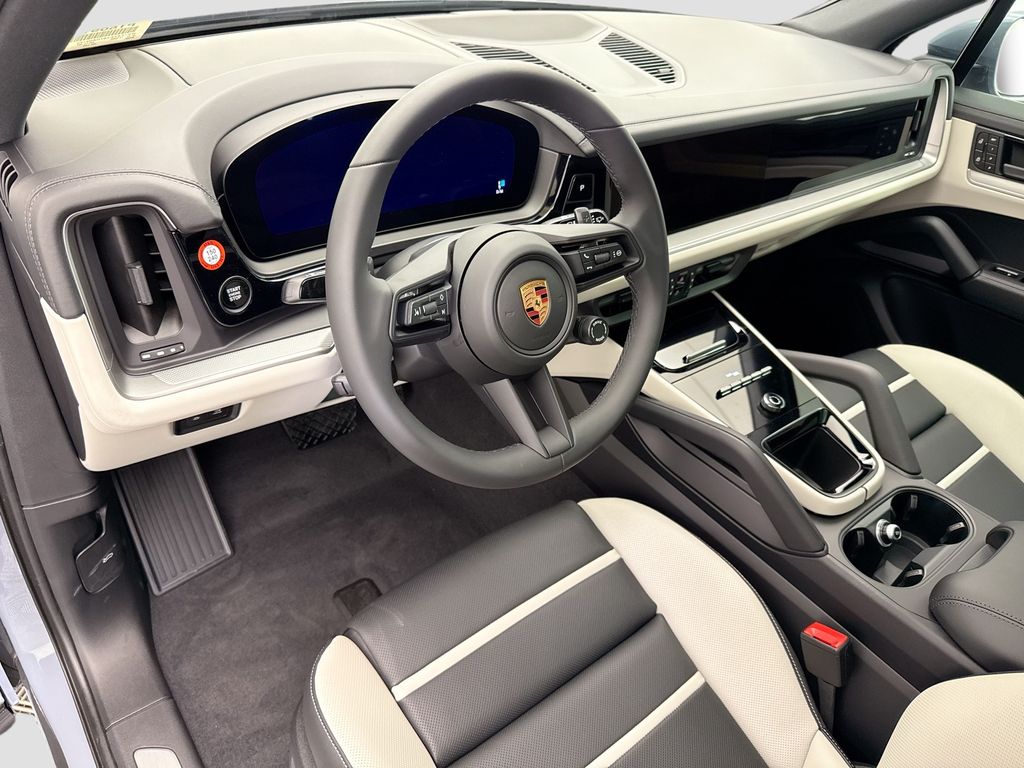 Thumbnail: 2026 Porsche Cayenne - 4