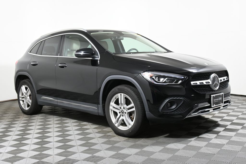 2022 Mercedes-Benz GLA 250 4MATIC 8