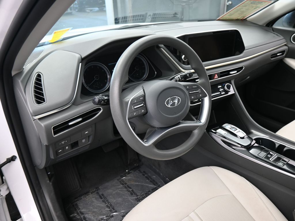 Used 2023 Serenity White Hyundai SEL image 10