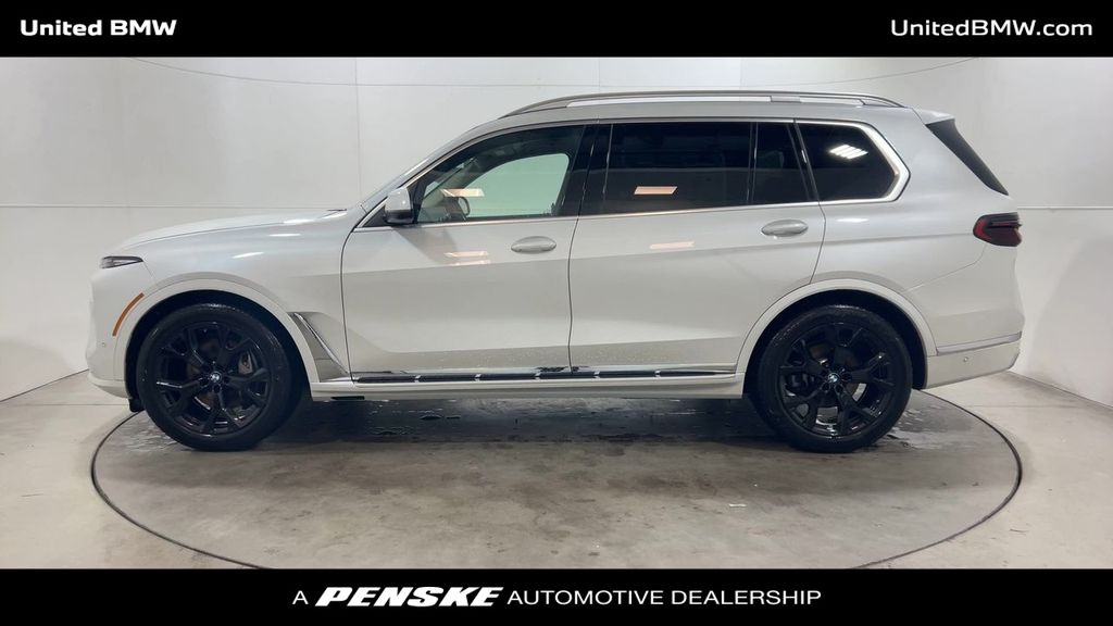 Thumbnail: 2025 BMW X7 - 5