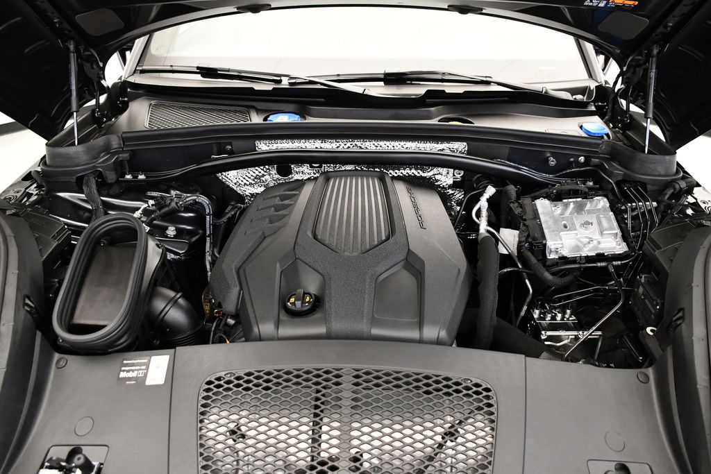 Thumbnail: 2025 Porsche Macan - 12