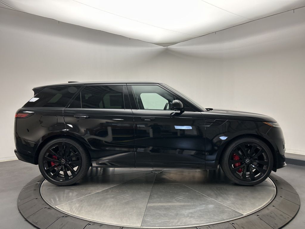 Thumbnail: 2025 Land Rover Range Rover Sport - 6