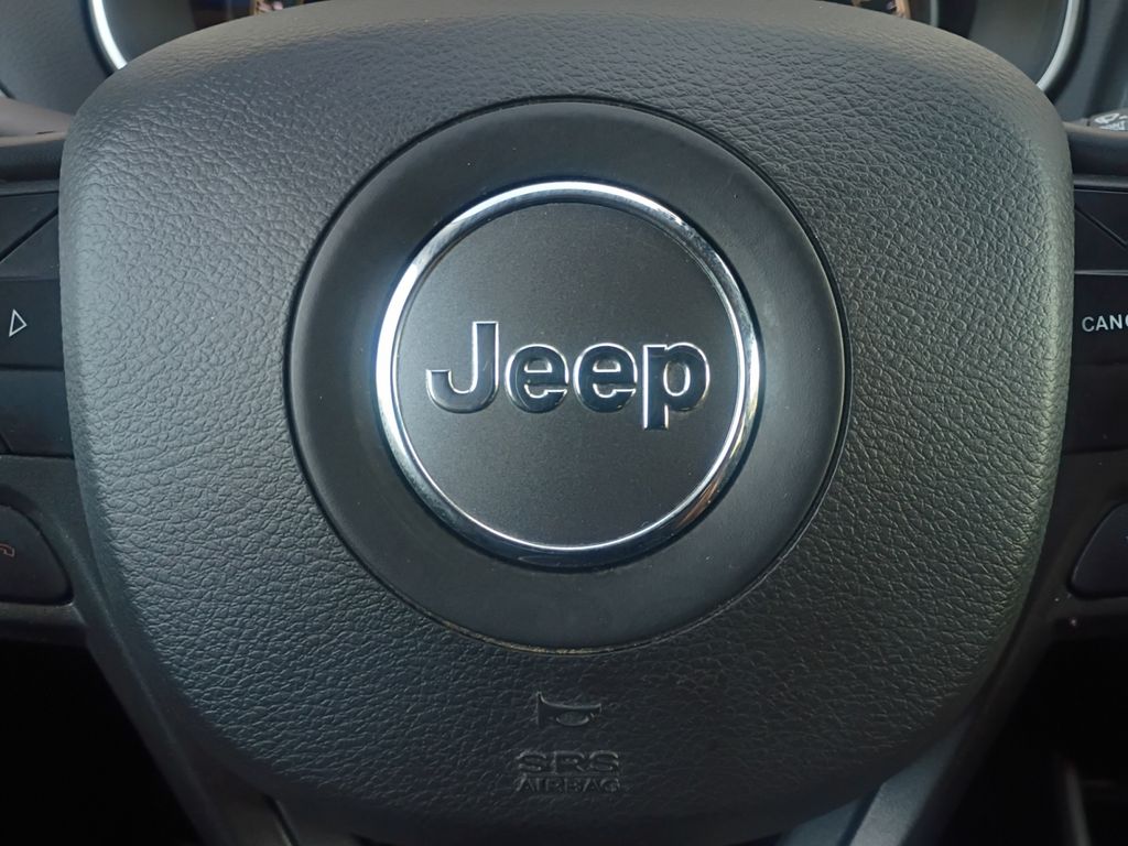 Used Car 2021 Jeep Cherokee  Trailhawk For Sale Under $25,000 In Austin, Texas