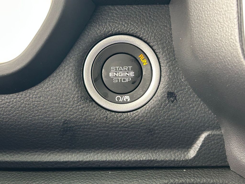 New 2026 Diamond Black Crystal Pearlcoat Ram Big Horn/Lone Star image 20