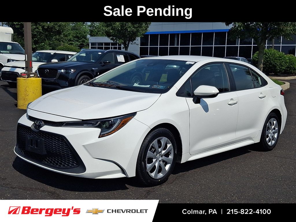 Super White 2021 Toyota Corolla Sedan Front-Wheel Drive Continuously Variable Transmission