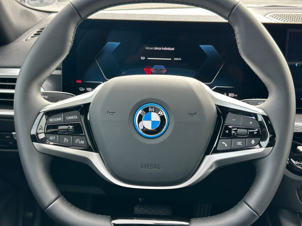 2025 BMW i4 eDrive40 18