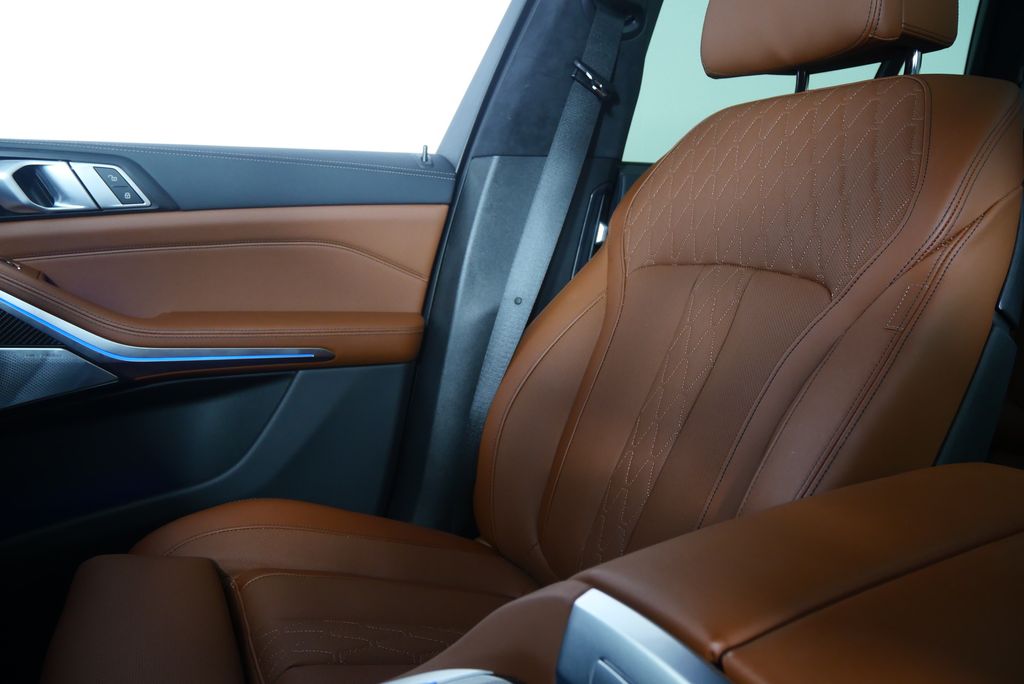 Thumbnail: 2025 BMW X5 - 29