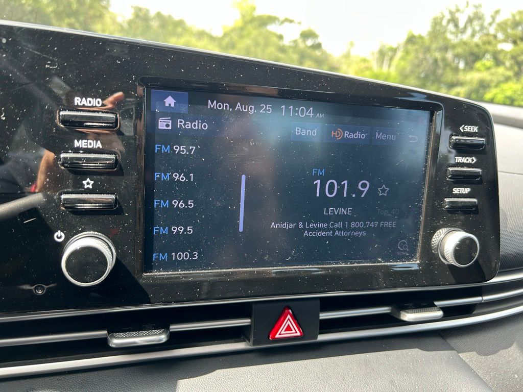 Thumbnail: 2021 Hyundai Elantra - 24