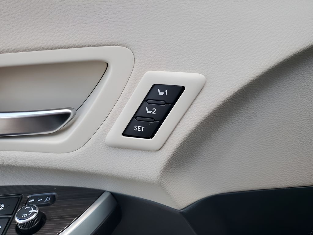 Used Car 2023 Toyota Sienna  Platinum For Sale Under $60,000 In Austin, Texas