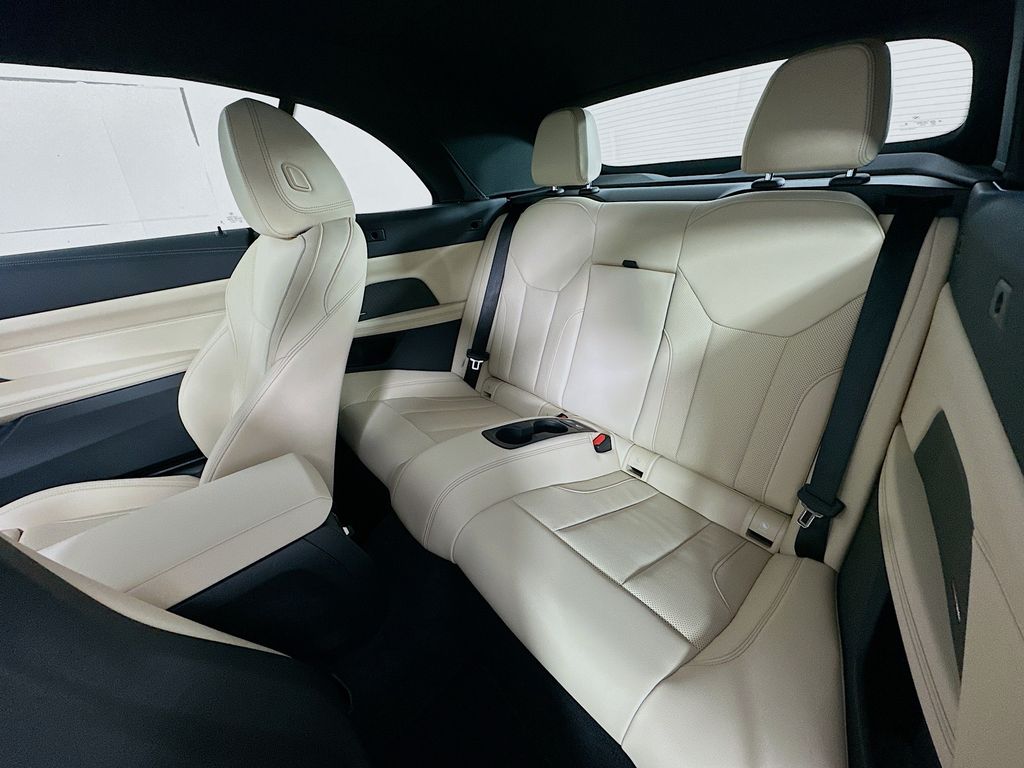 Thumbnail: 2026 BMW 4 Series - 17