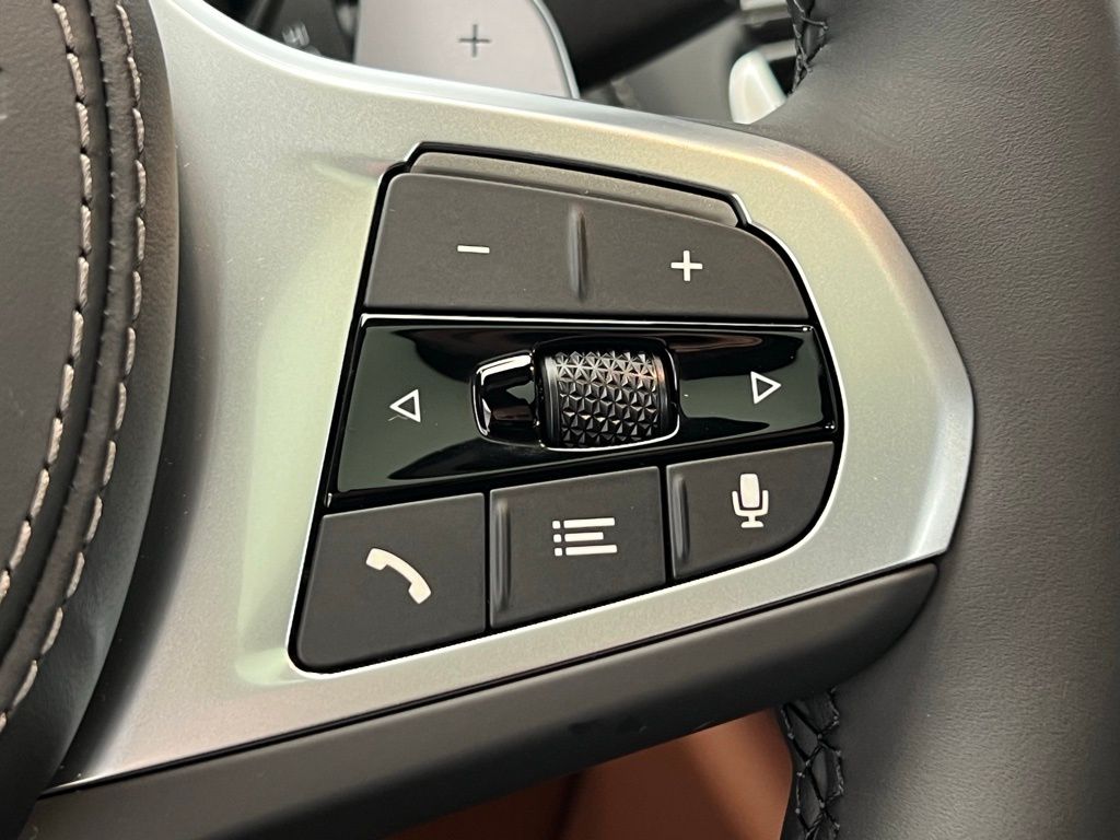 Thumbnail: 2026 BMW 8 Series - 18