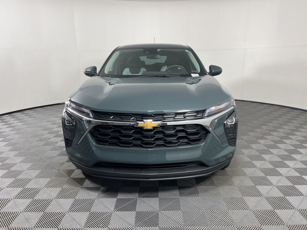 Thumbnail: 2025 Chevrolet Trax - 14