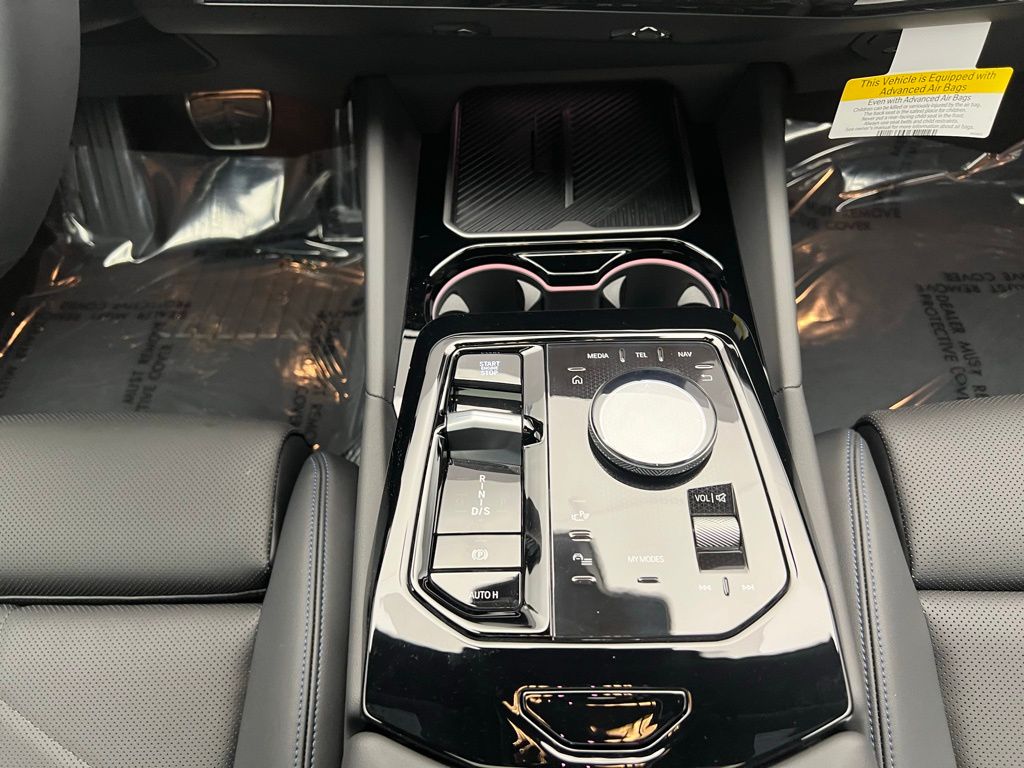 Thumbnail: 2026 BMW 5 Series - 11