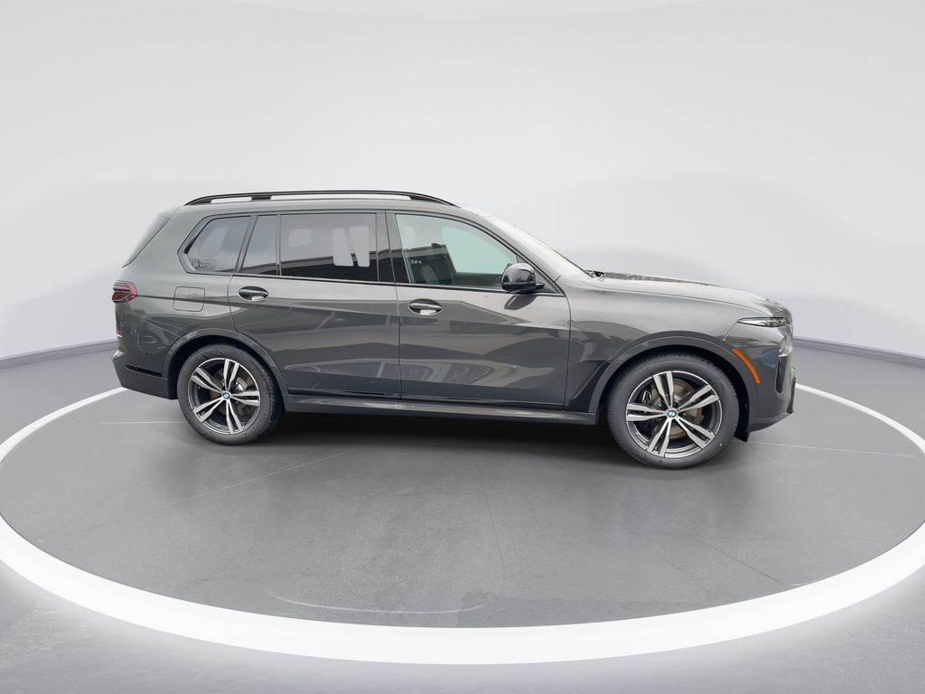 Thumbnail: 2026 BMW X7 - 9