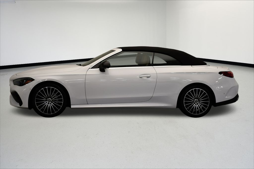 Thumbnail: 2026 Mercedes-Benz CLE - 2