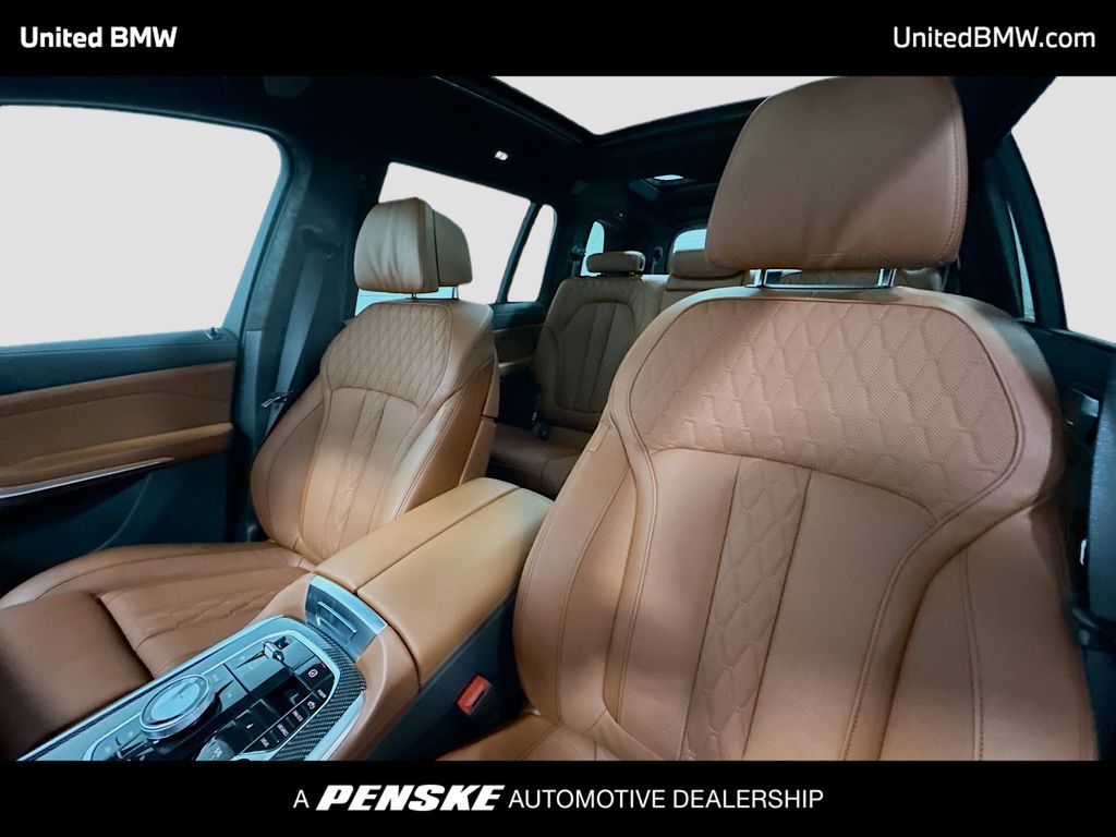 Thumbnail: 2026 BMW X7 - 5