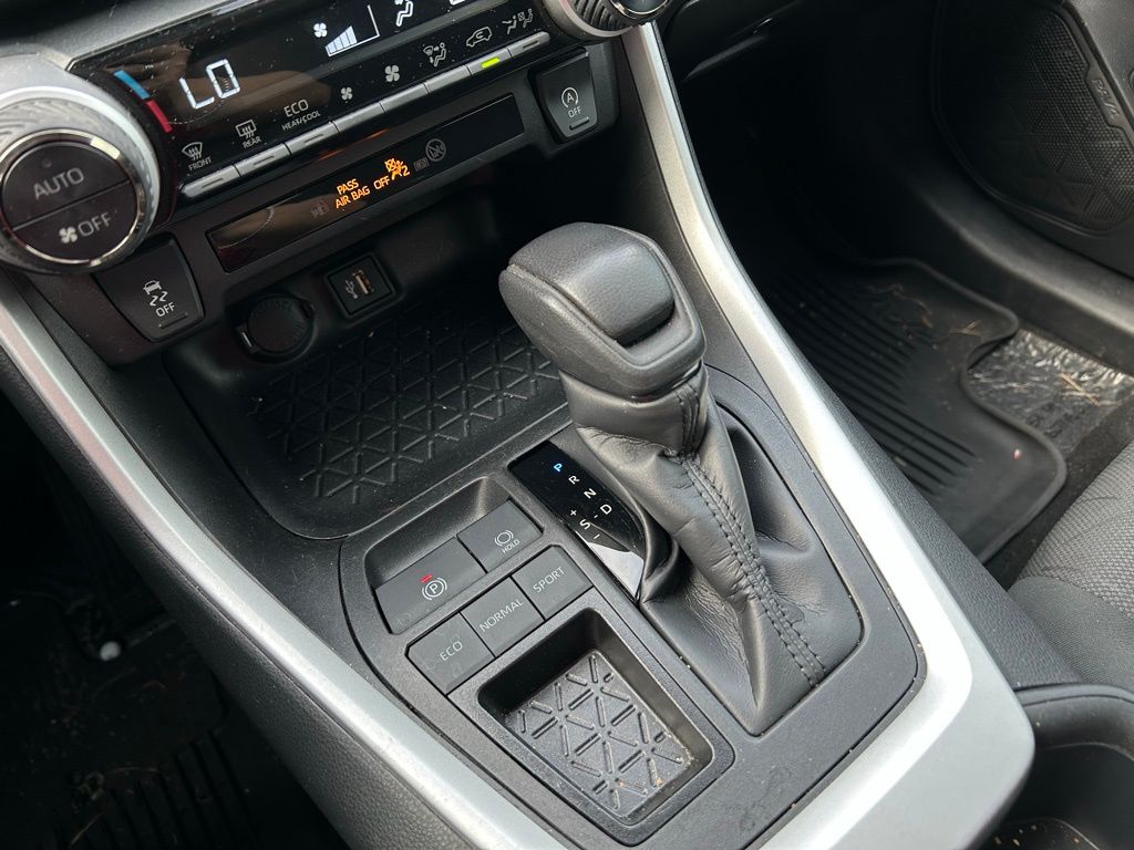 Thumbnail: 2023 Toyota RAV4 - 26