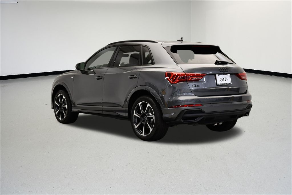 Thumbnail: 2025 Audi Q3 - 3